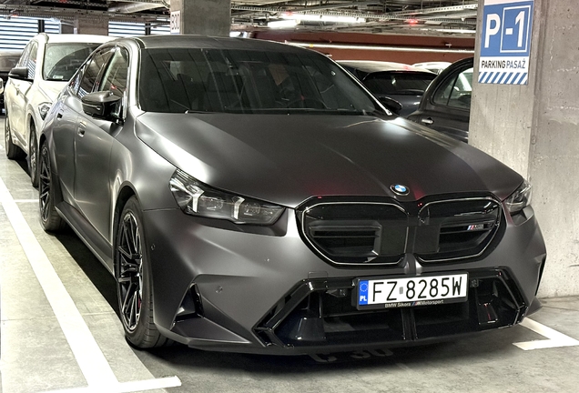 BMW M5 G90