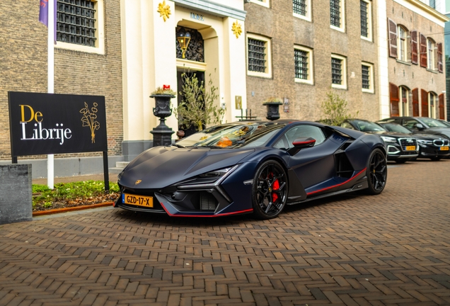 Lamborghini Revuelto