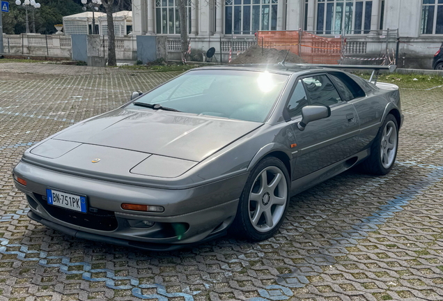 Lotus Esprit V8 GT
