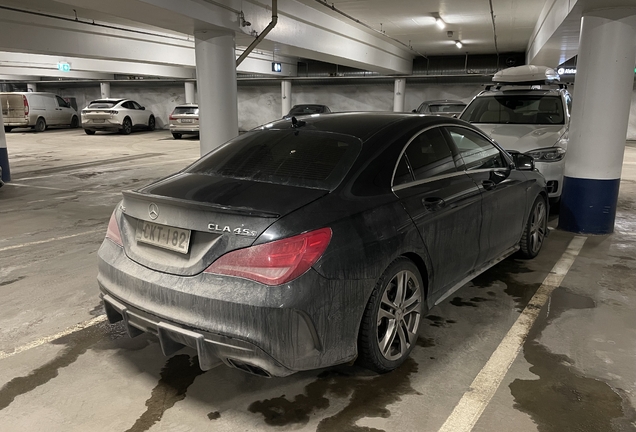 Mercedes-Benz CLA 45 AMG C117