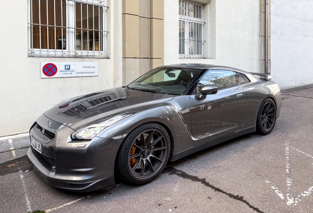 Nissan GT-R 2011