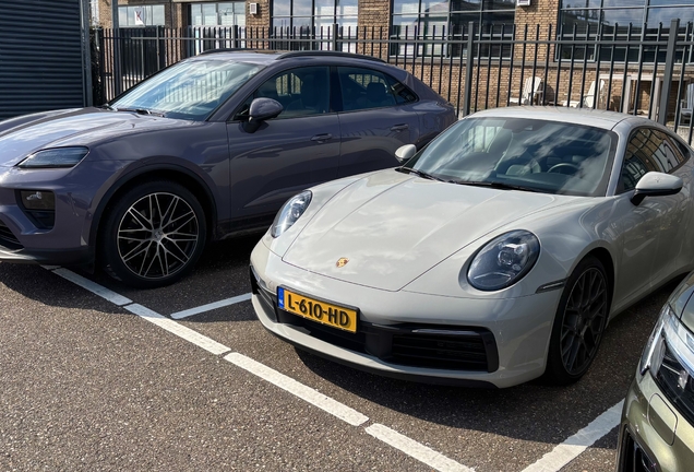 Porsche 992 Carrera 4S MkI