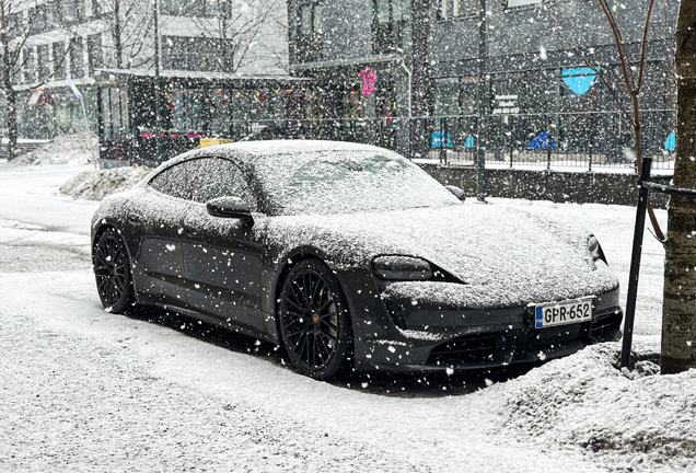 Porsche Taycan Turbo