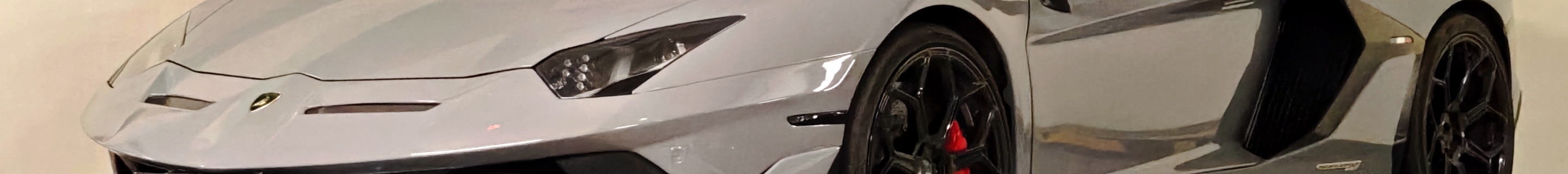 Lamborghini Aventador LP700-4