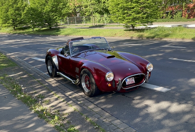 AC Cobra 427