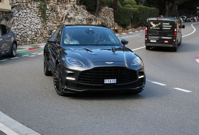 Aston Martin DBX707