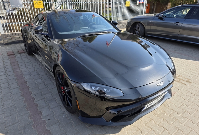 Aston Martin V8 Vantage 2018