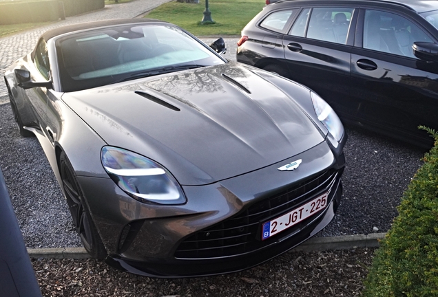 Aston Martin V8 Vantage Roadster 2025