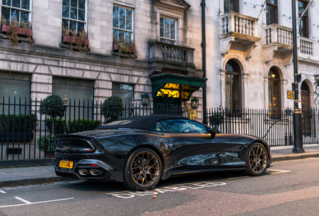 Aston Martin Vanquish Volante 2025