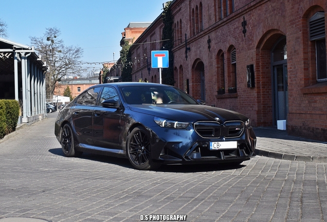 BMW M5 G90