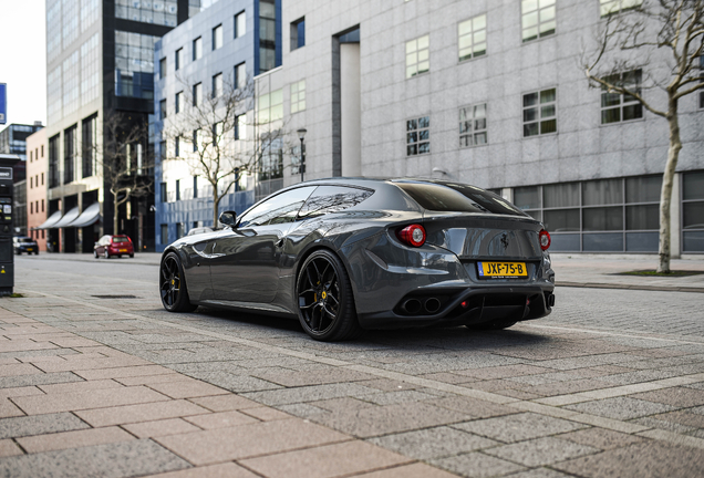 Ferrari FF