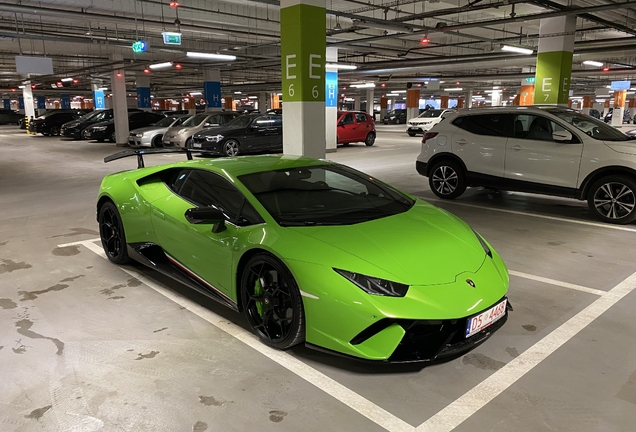 Lamborghini Huracán LP640-4 Performante