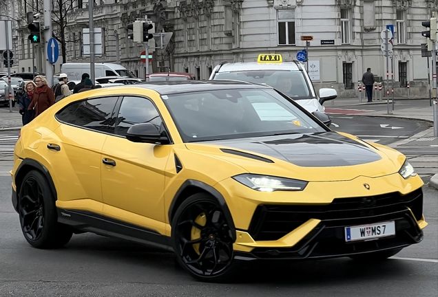 Lamborghini Urus Performante