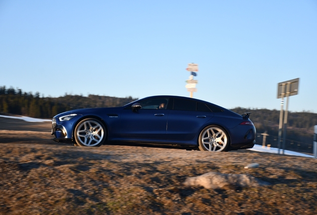Mercedes-AMG GT 63 X290