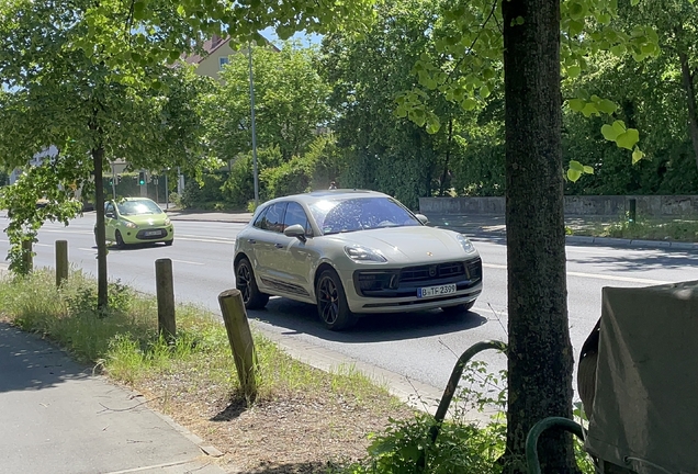 Porsche 95B Macan GTS MkIII