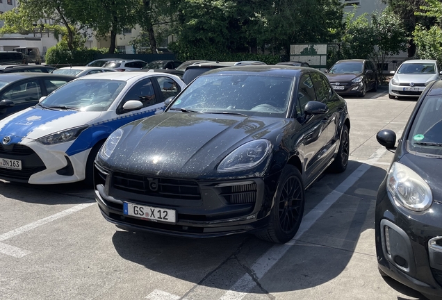 Porsche 95B Macan GTS MkIII