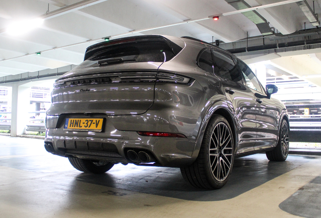 Porsche 9YA Cayenne Turbo E-Hybrid