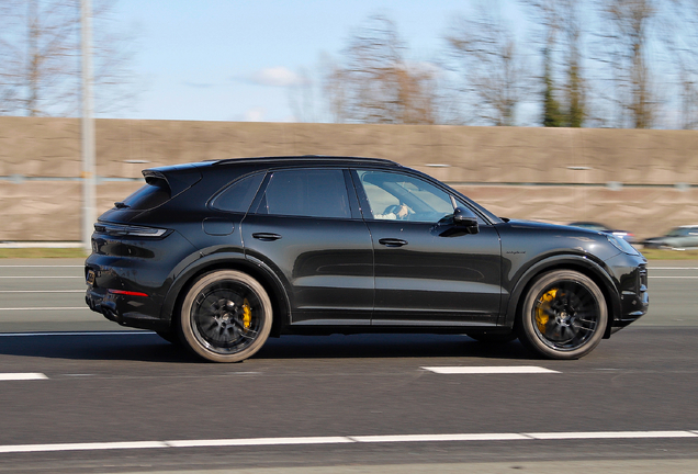 Porsche 9YA Cayenne Turbo E-Hybrid