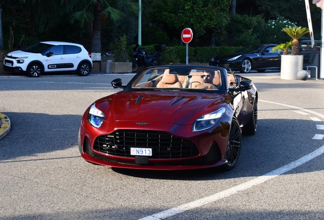 Aston Martin DB12 Volante