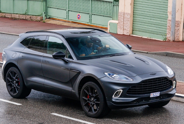 Aston Martin DBX