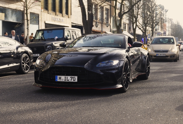 Aston Martin V12 Vantage Roadster 2023