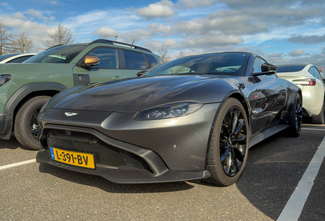 Aston Martin V8 Vantage 2018