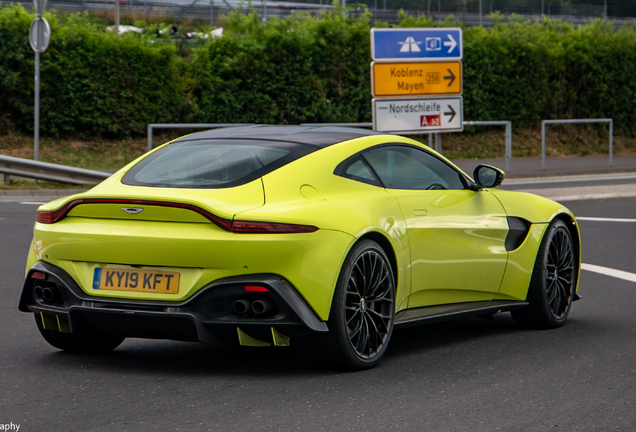 Aston Martin V8 Vantage 2018