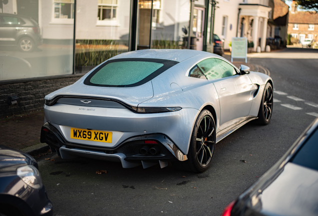 Aston Martin V8 Vantage 2018
