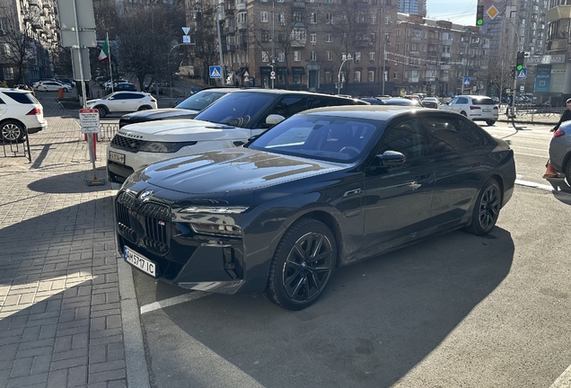 BMW M760e xDrive