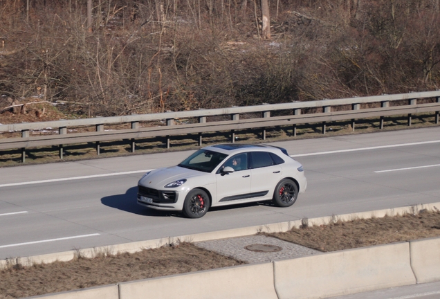 Porsche 95B Macan GTS MkIII