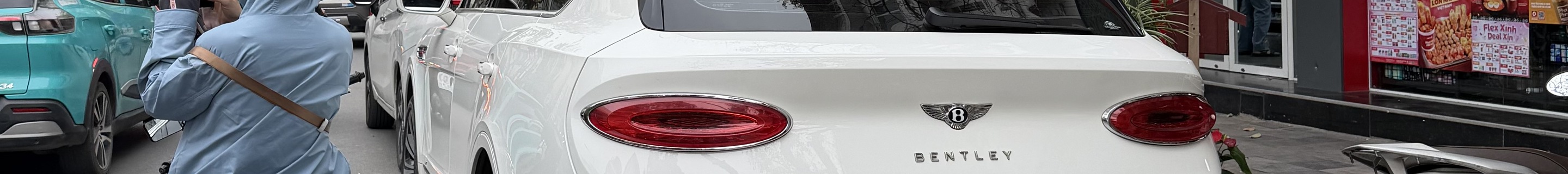 Bentley Bentayga V8 2021