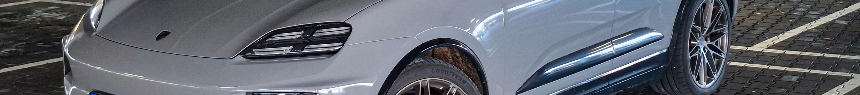 Porsche Macan EV Turbo