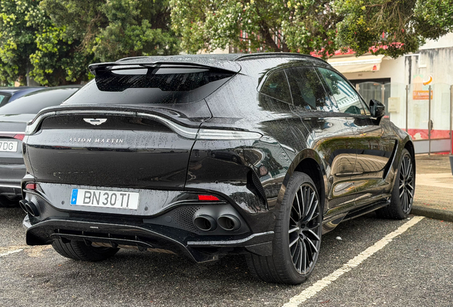 Aston Martin DBX707