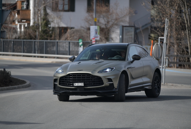 Aston Martin DBX707