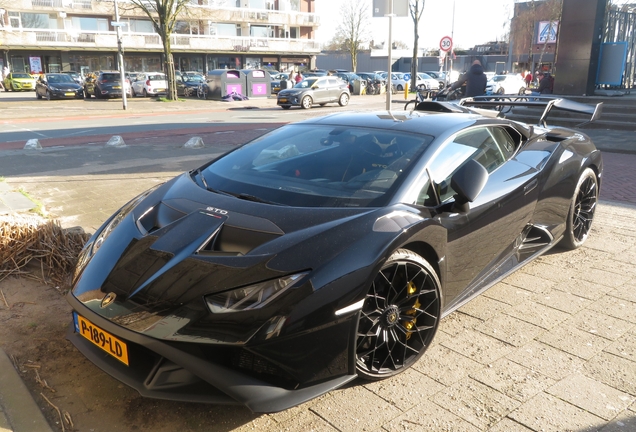 Lamborghini Huracán LP640-2 STO