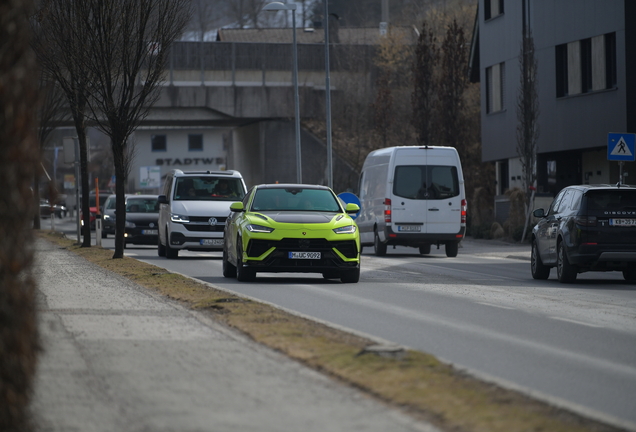 Lamborghini Urus Performante