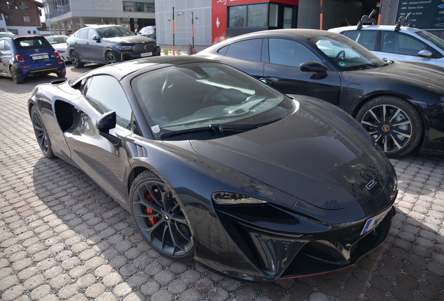 McLaren Artura Spider