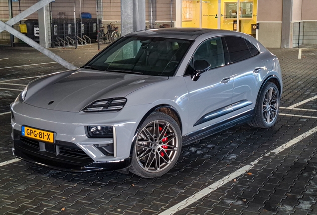 Porsche Macan EV Turbo