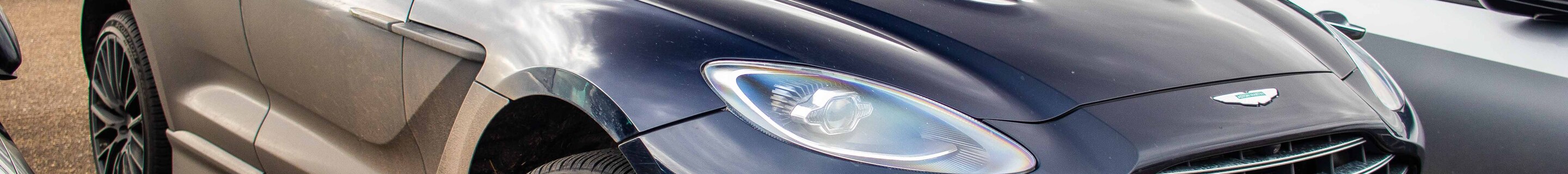 Aston Martin DBX707
