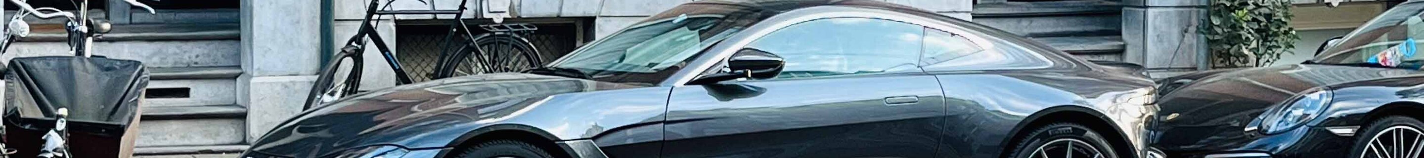 Aston Martin V8 Vantage 2018