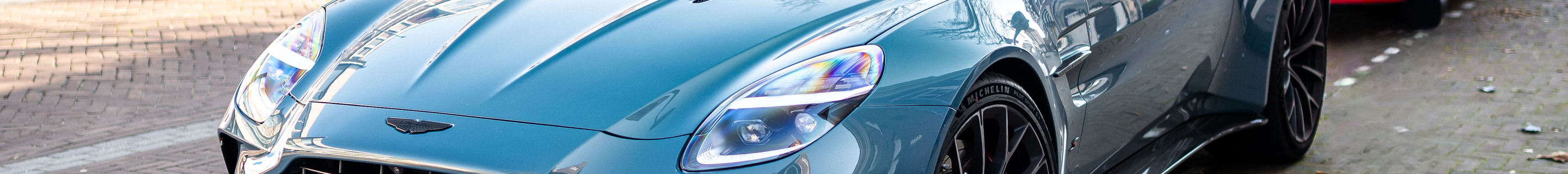 Aston Martin Vantage S Roadster 2026