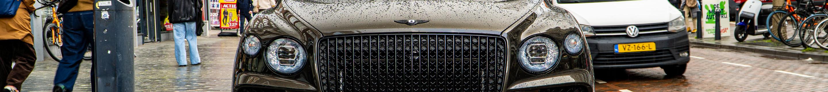 Bentley Bentayga Hybrid Azure 2024