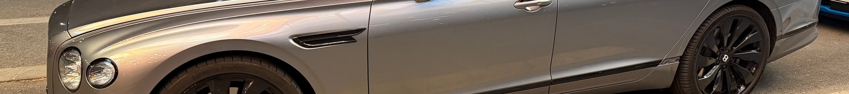 Bentley Flying Spur Hybrid