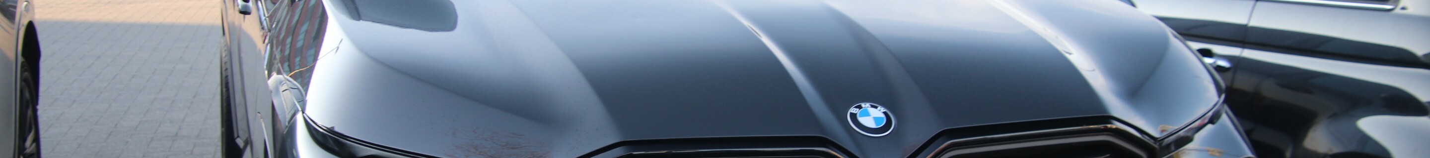 BMW XM G09 Label Red Larte Design