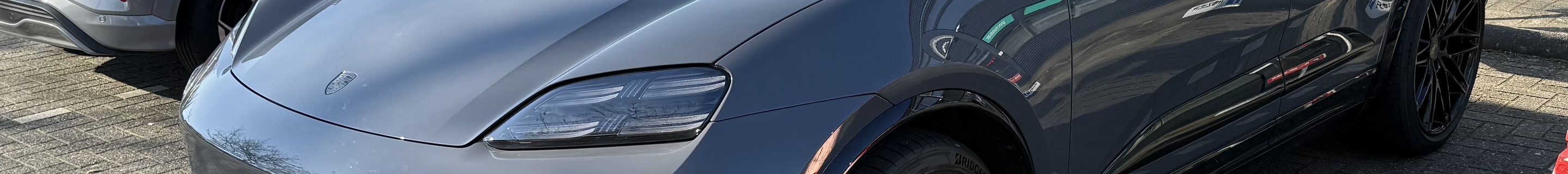 Porsche Macan EV Turbo