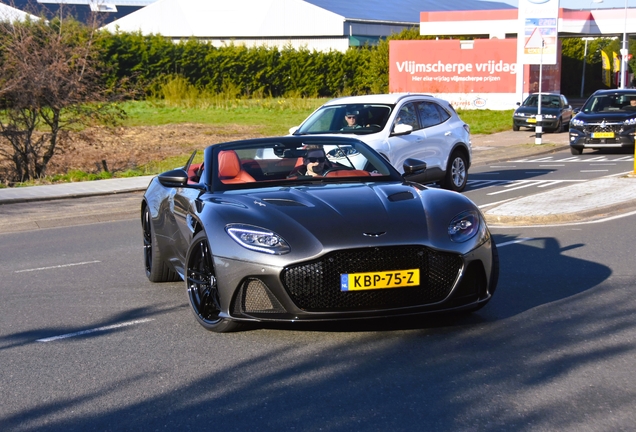 Aston Martin DBS Superleggera Volante