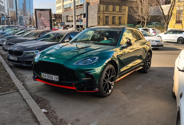 Aston Martin DBX S