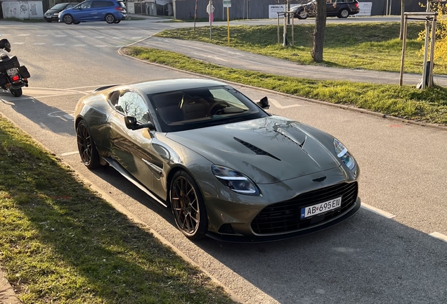 Aston Martin Vanquish 2025