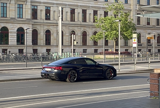 Audi RS E-Tron GT 2025