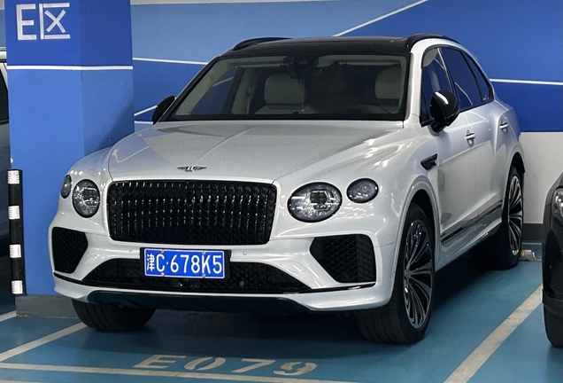 Bentley Bentayga Azure 2024